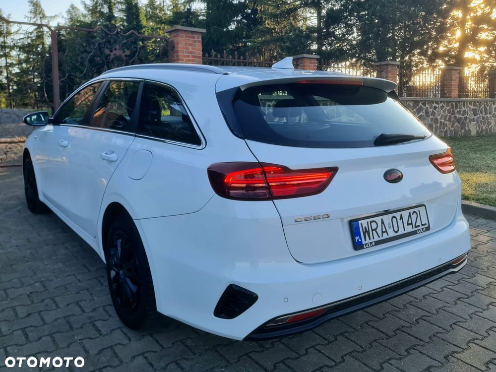 Kia Ceed 1.6 CRDi Platinum Edition - 4