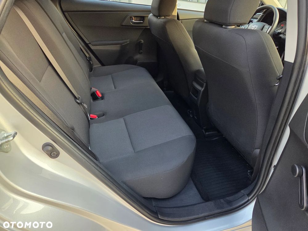 Toyota Auris - 23