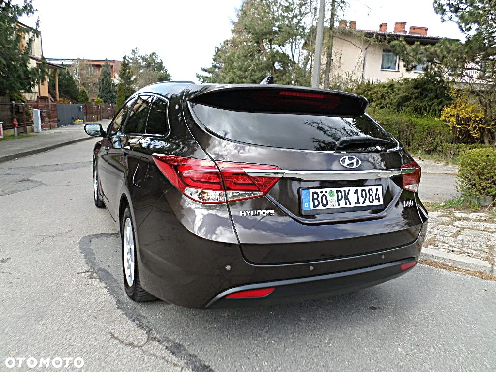Hyundai i40 Kombi blue 1.6 Trend - 28