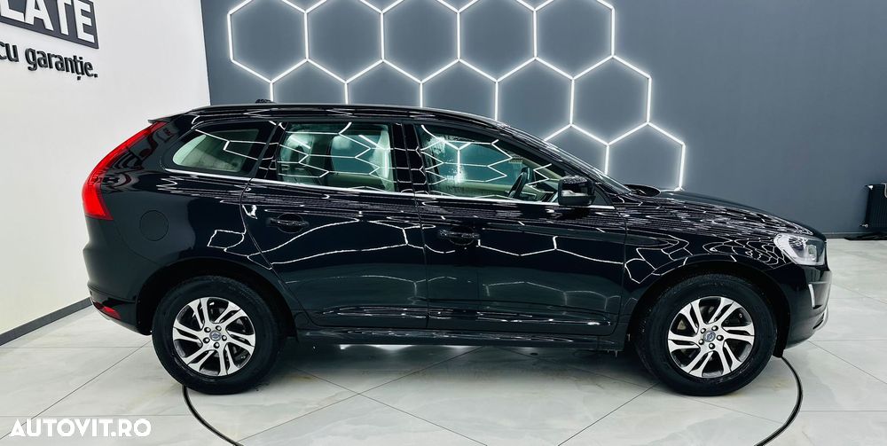 Volvo XC 60 D4 Geartronic Momentum - 32