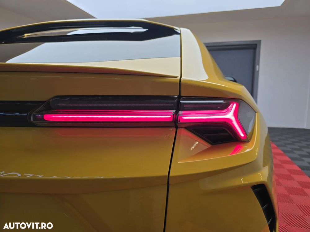 Lamborghini URUS - 9