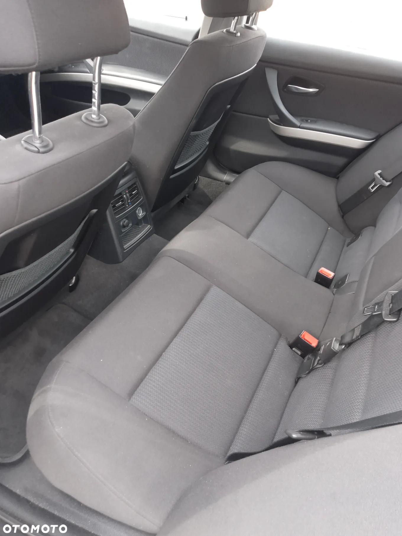 BMW Seria 3 318i - 11