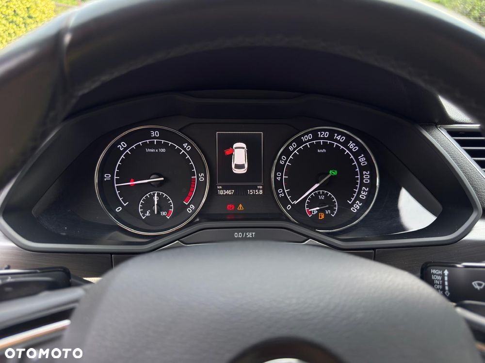 Skoda Superb 2.0 TDI DSG Style - 29