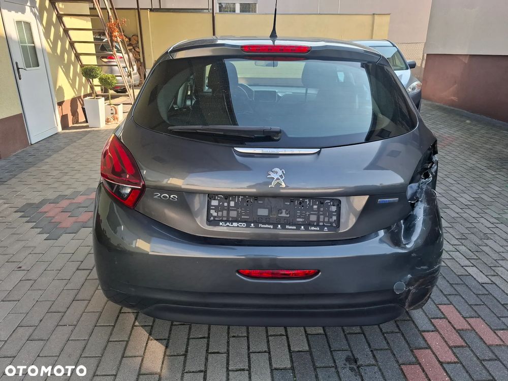 Peugeot 208 - 6
