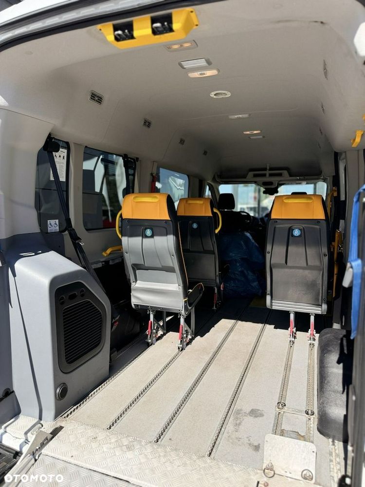 Ford Transit - 12