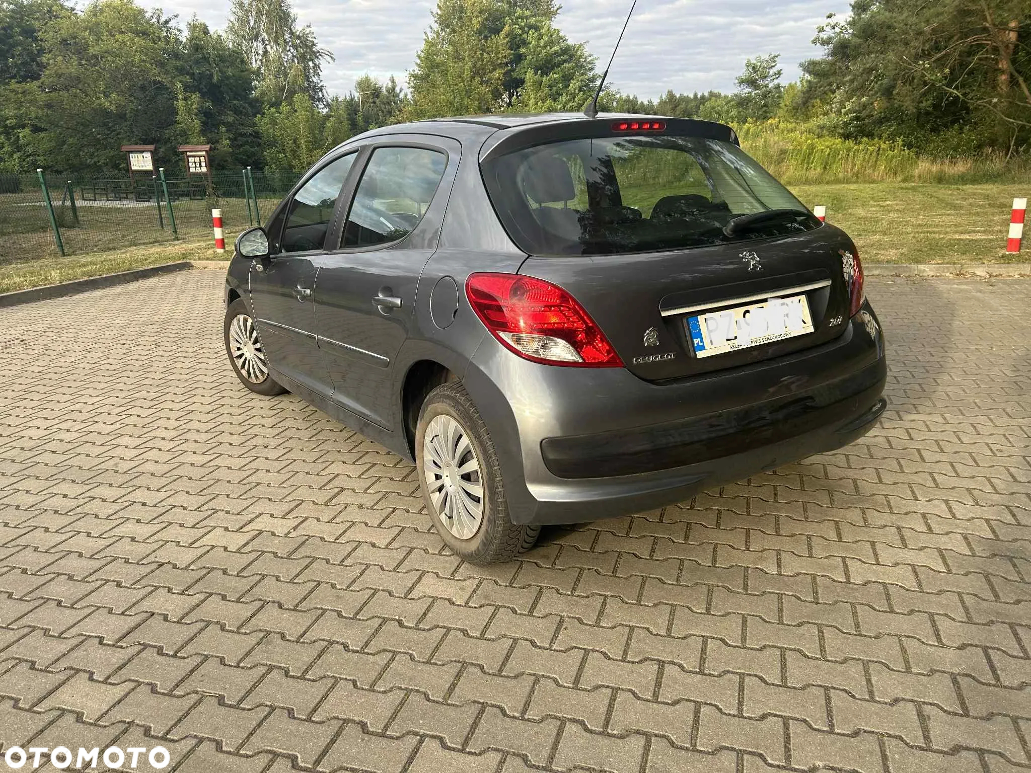 Peugeot 207 1.4 Trendy - 6