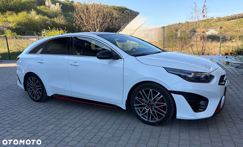 Kia ProCeed - 1