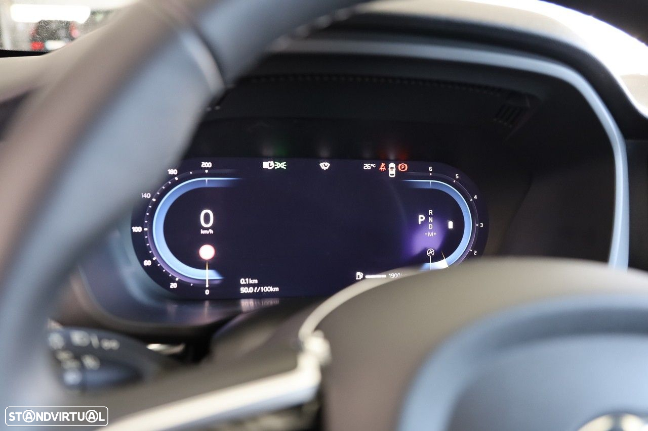 Volvo XC 60 2.0 B4 Plus Dark - 16