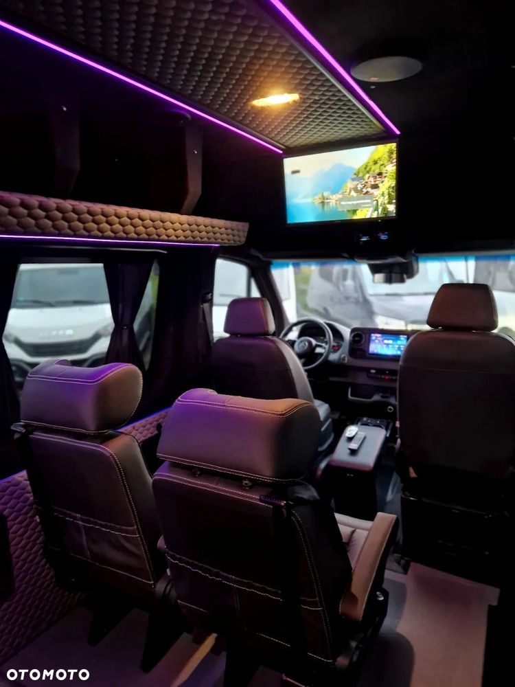 Mercedes-Benz Sprinter - 24