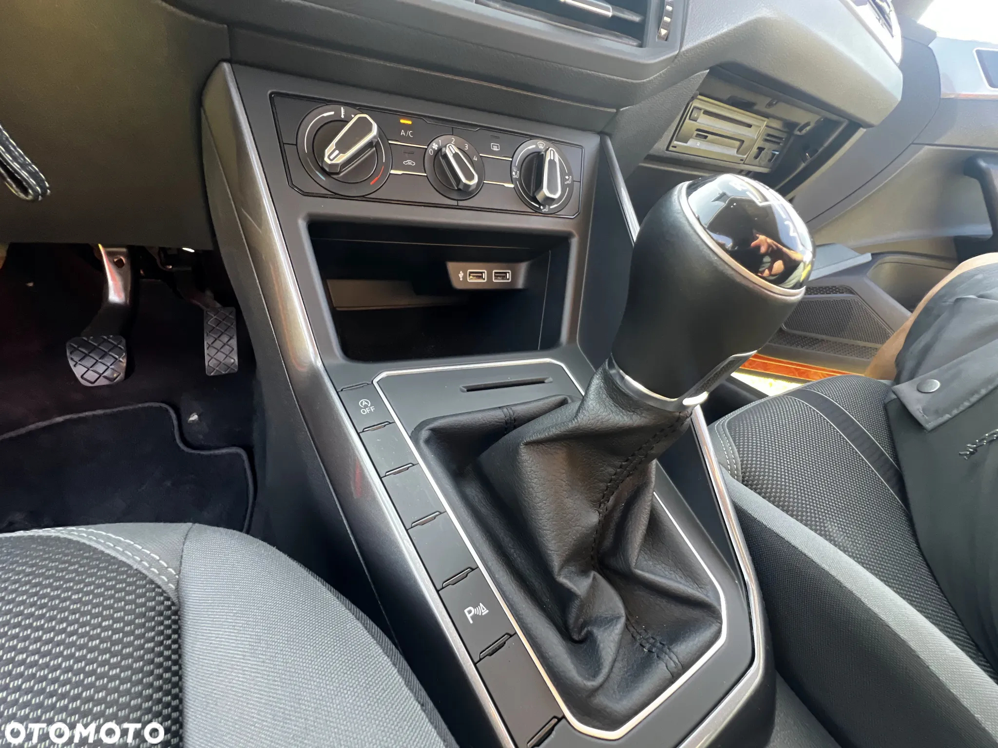 Volkswagen Polo 1.0 TSI Highline - 26