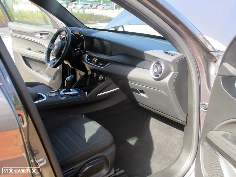 Alfa Romeo Stelvio 2.2 D Super AT8 - 13