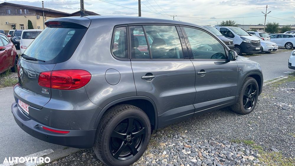 Volkswagen Tiguan - 4