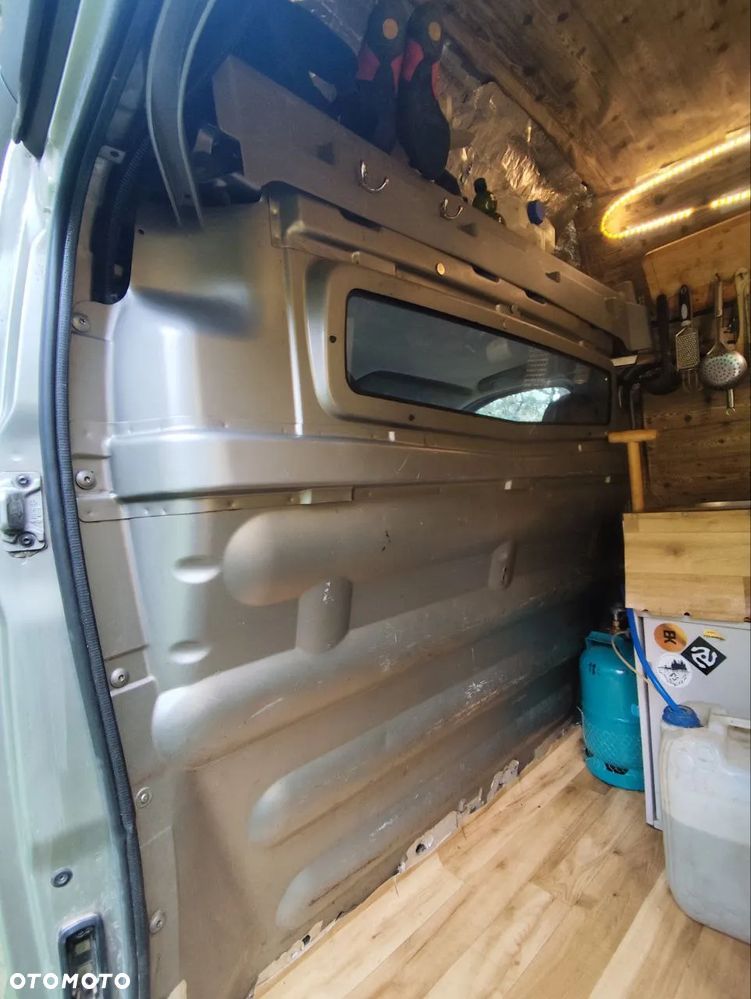 Opel Vivaro - 18