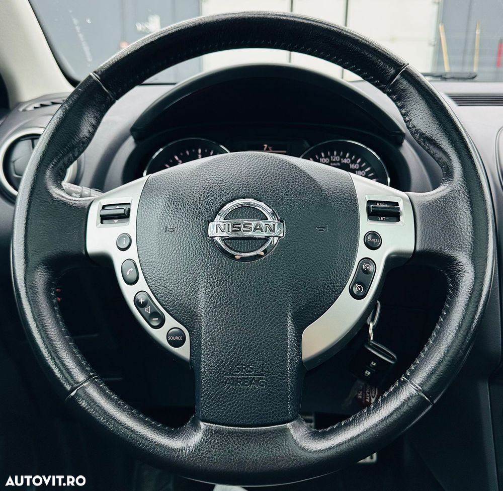 Nissan Qashqai 2.0 DCI 4 x 4 DPF Aut tekna - 31