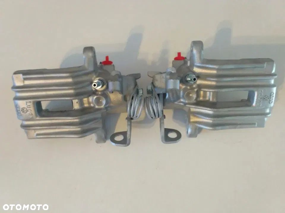 Zacisk tył Lewy Prawy Audi A4 B 6 7 - 2