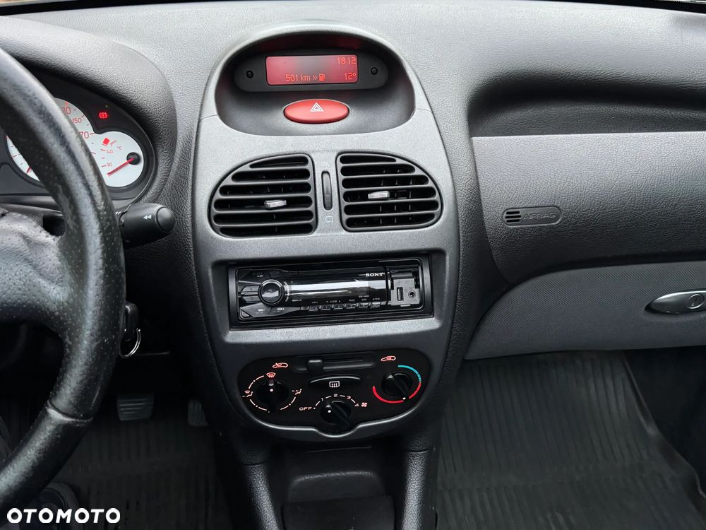 Peugeot 206 CC 1.6 - 18