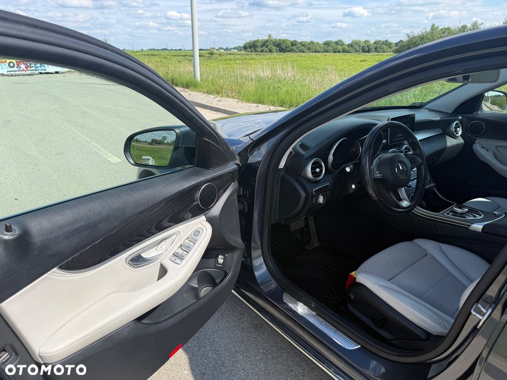 Mercedes-Benz Klasa C 200 4-Matic 7G-TRONIC - 11