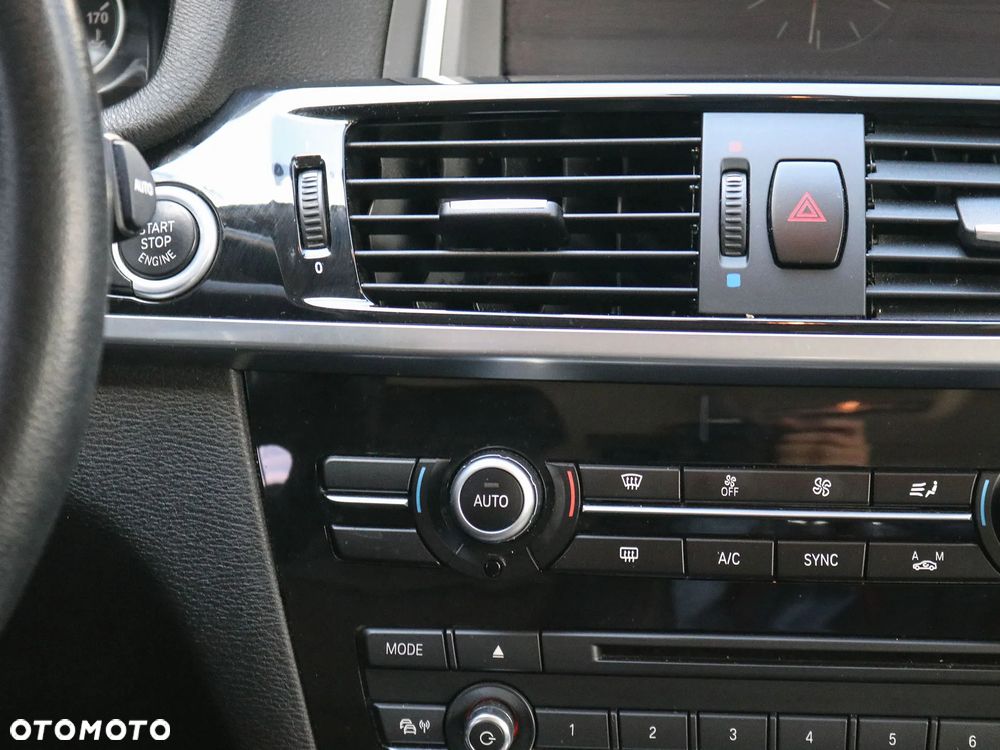 BMW X4 xDrive20i xLine - 12