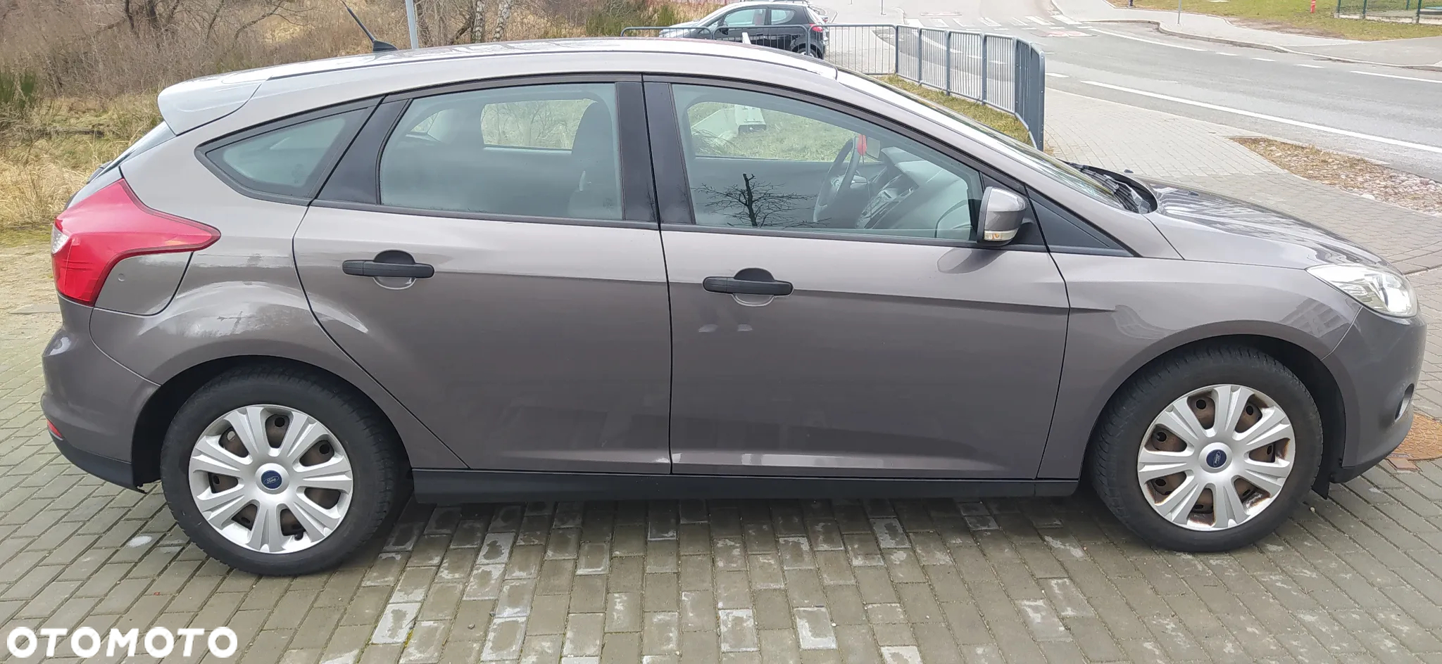 Ford Focus 1.6 Ambiente - 13