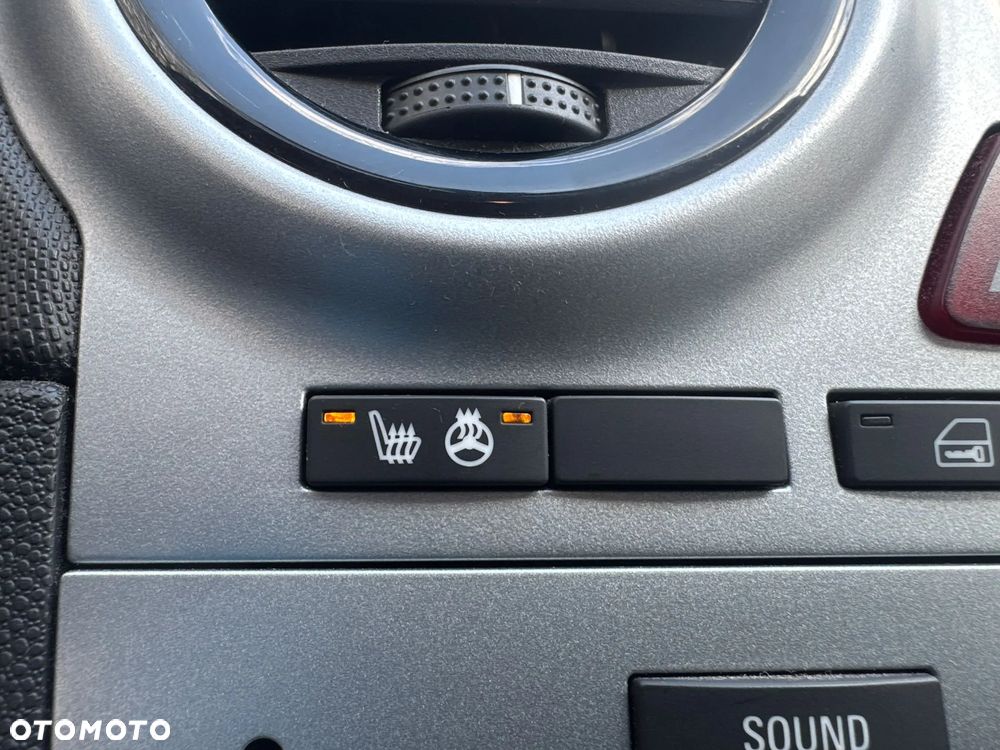 Opel Corsa 1.4 16V 150 Jahre - 16