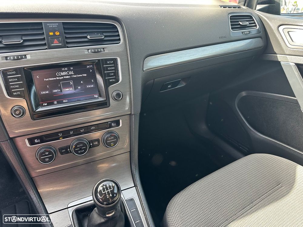 VW Golf 1.6 TDi Confortline - 7
