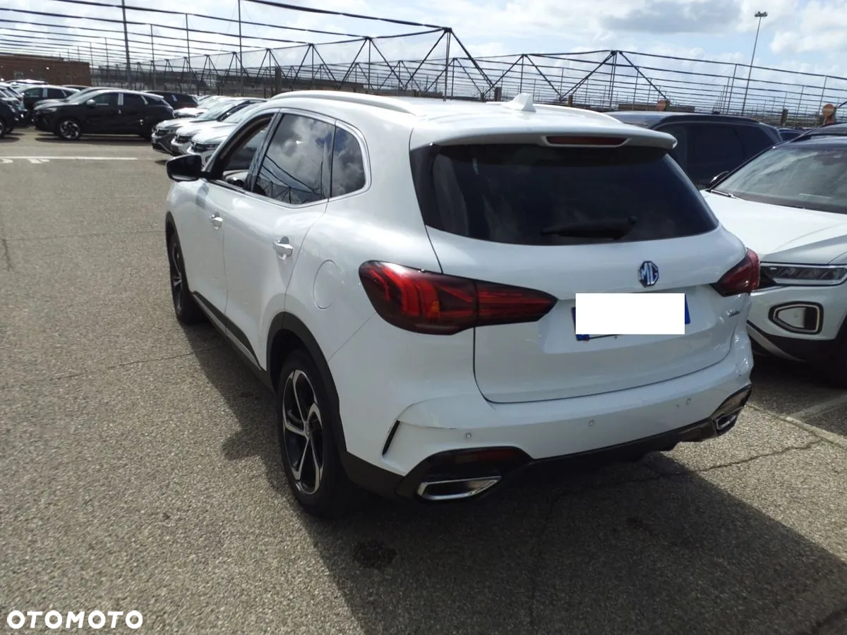 MG HS 1.5 T-GDI Exclusive DCT - 3