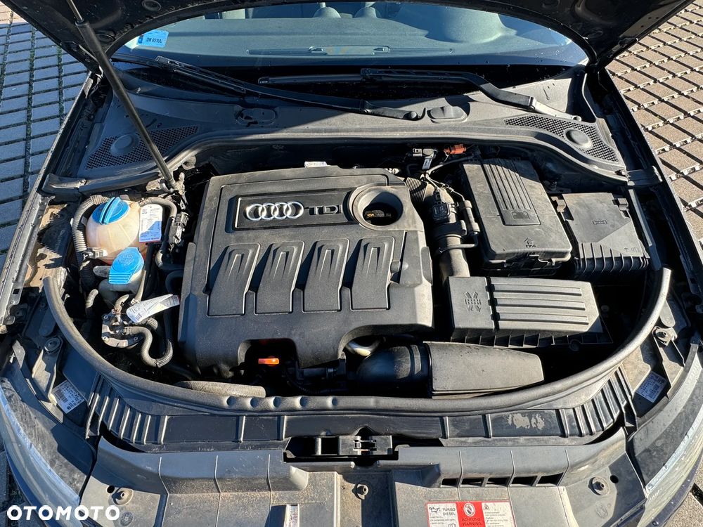 Audi A3 Sportback 1.6 TDI DPF Ambiente - 12