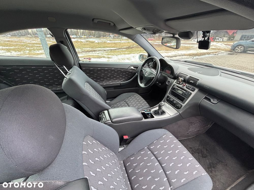 Mercedes-Benz Klasa C 180 Kompressor - 11