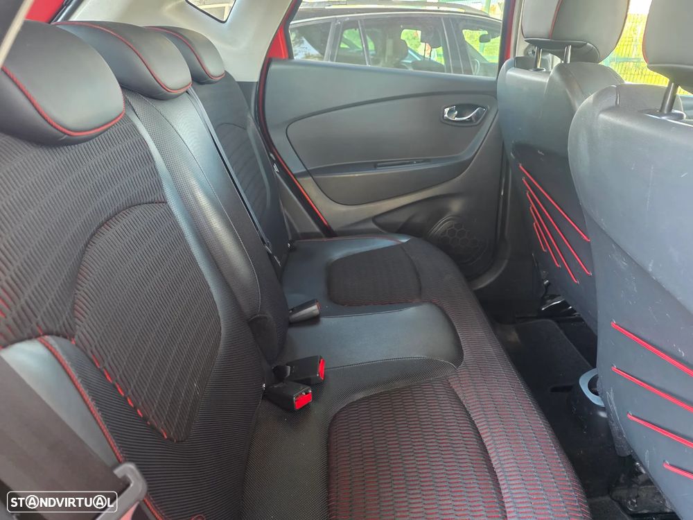 Renault Captur 1.5 dCi Helly Hansen - 10