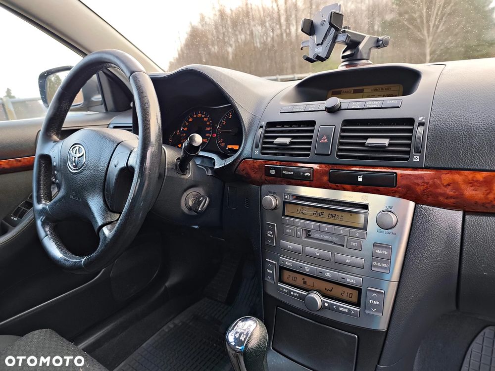 Toyota Avensis 2.0 VVT-i Prestige - 13