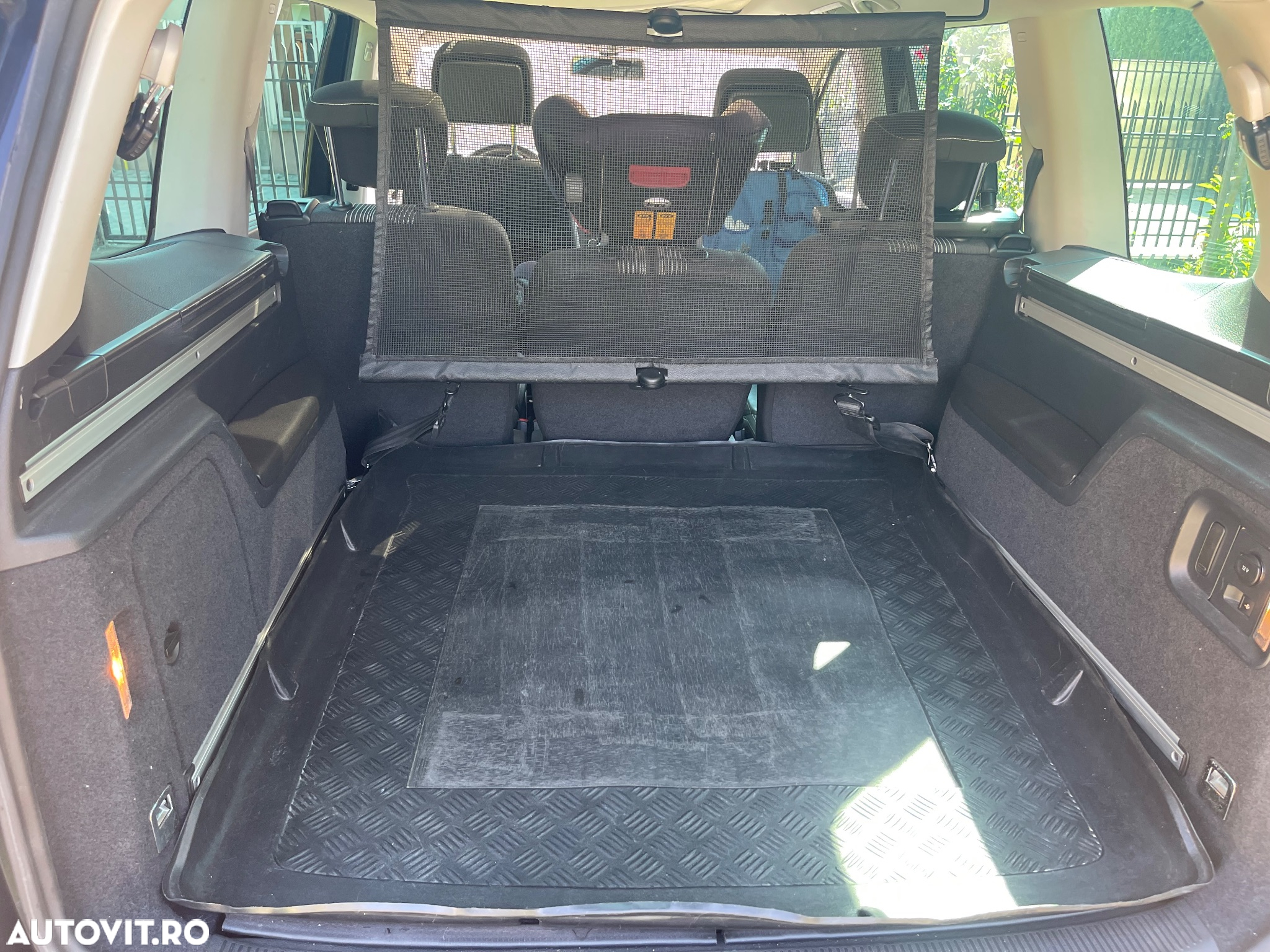 Volkswagen Sharan 2.0 TDI DSG BlueMotion Technology Highline - 17