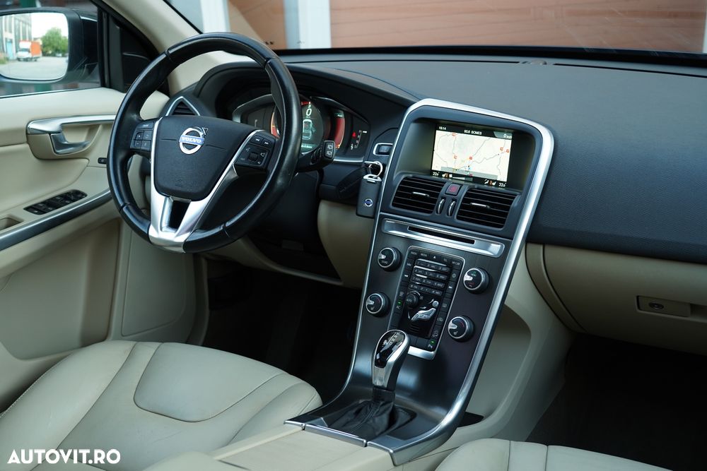 Volvo XC 60 D4 AWD Geartronic Summum - 22