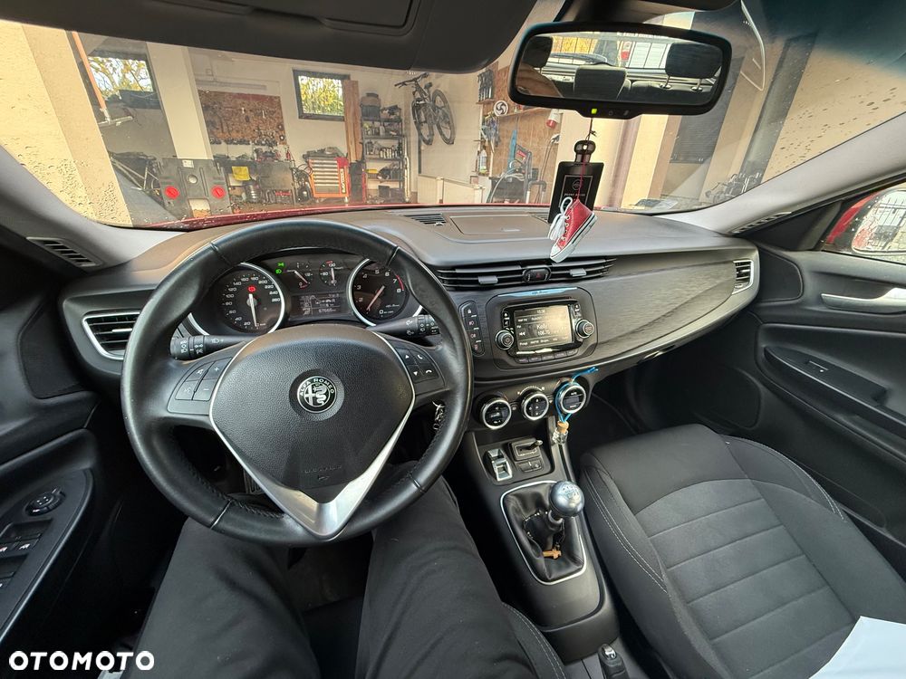 Alfa Romeo Giulietta ver-1-4-tb-multiair - 10