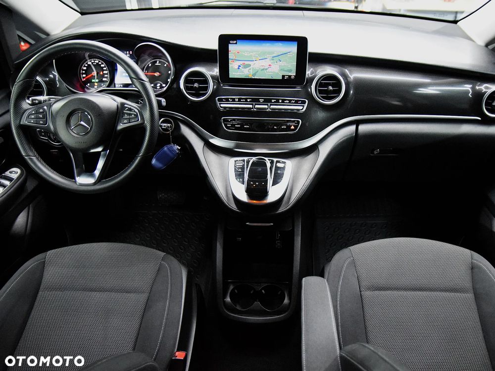 Mercedes-Benz Klasa V - 5