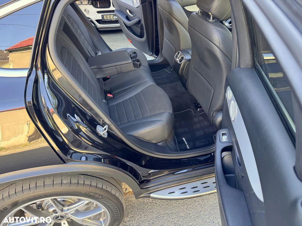 Mercedes-Benz GLC Coupe 300 e 4Matic 9G-TRONIC AMG Line Plus - 24