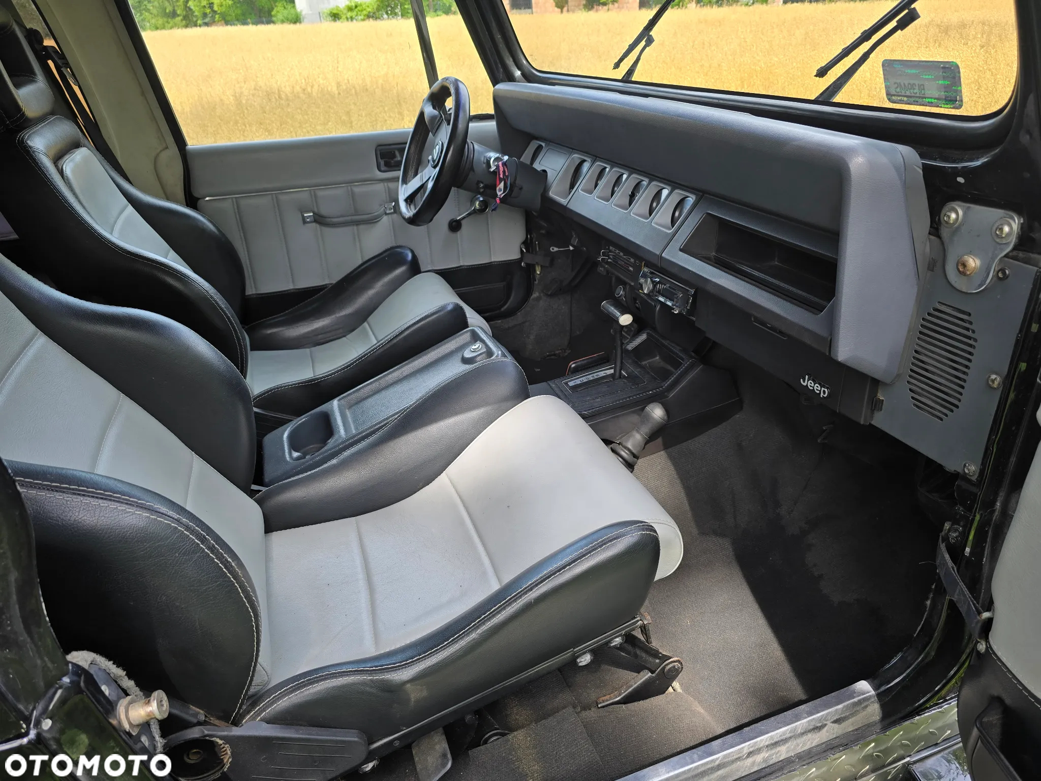 Jeep Wrangler - 13
