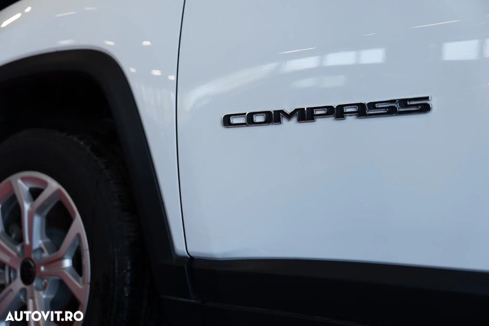 Jeep Compass - 11