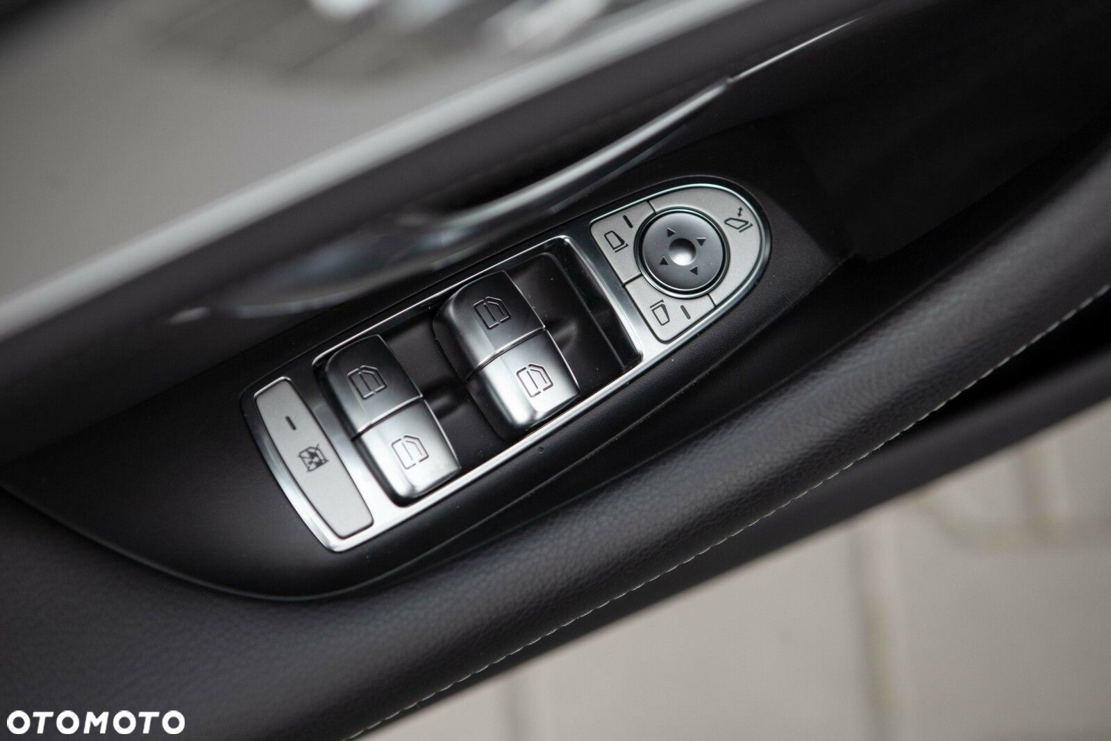 Mercedes-Benz CLS - 17