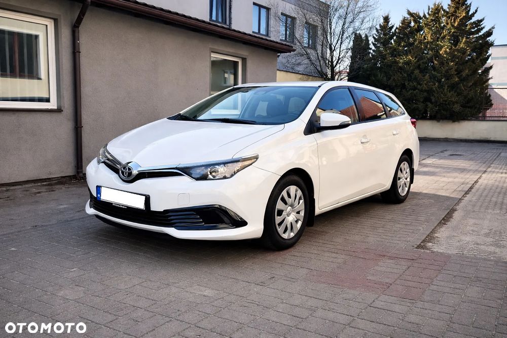 Toyota Auris 1.4 D-4D Premium - 2