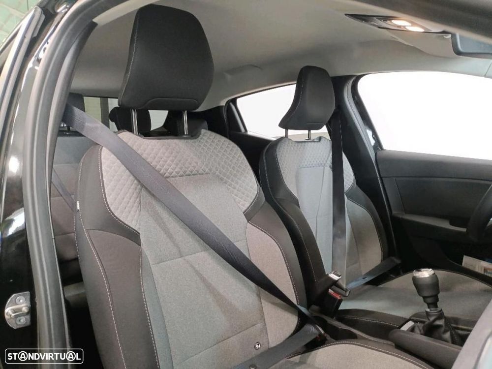 Renault Clio 1.0 TCe Evolution Bi-Fuel - 4