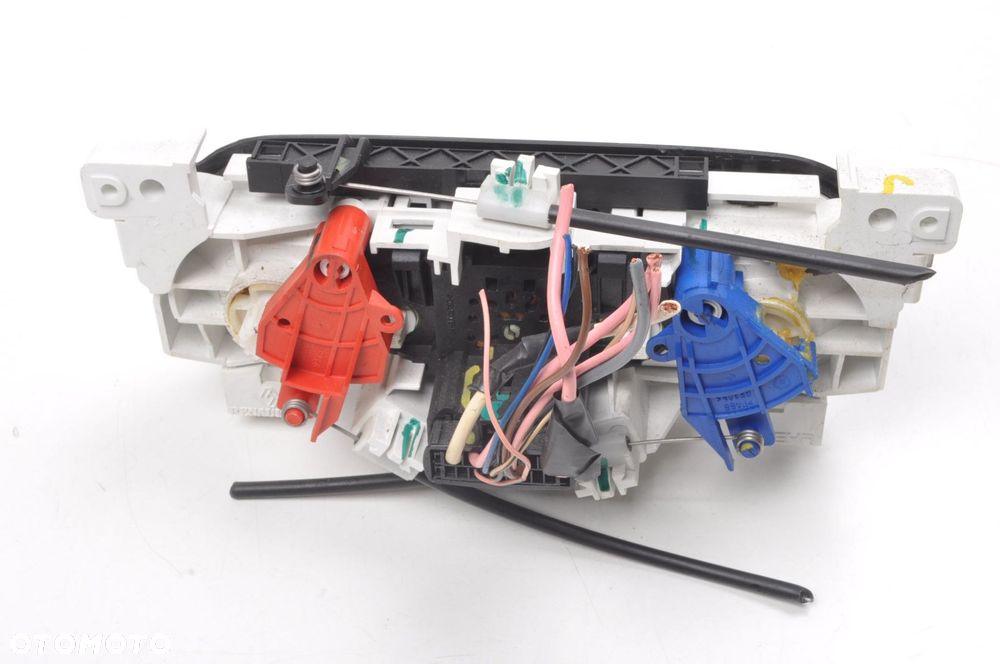 DACIA DUSTER PANEL KLIMATYZACJI - 4