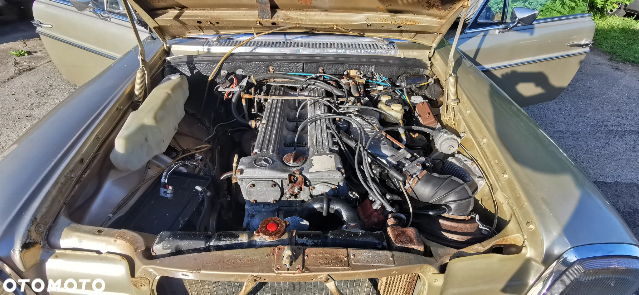 Mercedes-Benz 280 - 18