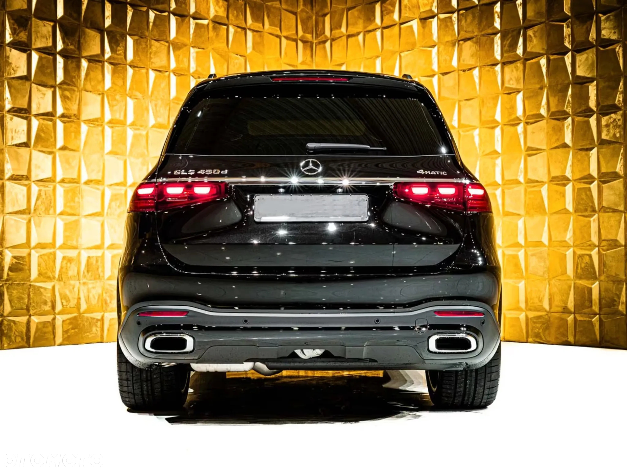 Mercedes-Benz GLS - 2