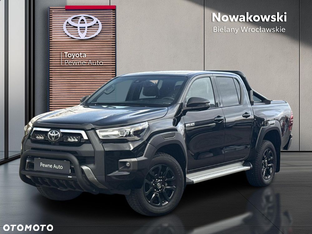 Toyota Hilux - 1