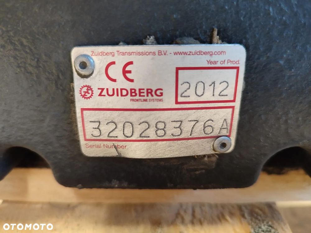 Przedni WOM 32028376A JCB Fastrac 8310 - 9