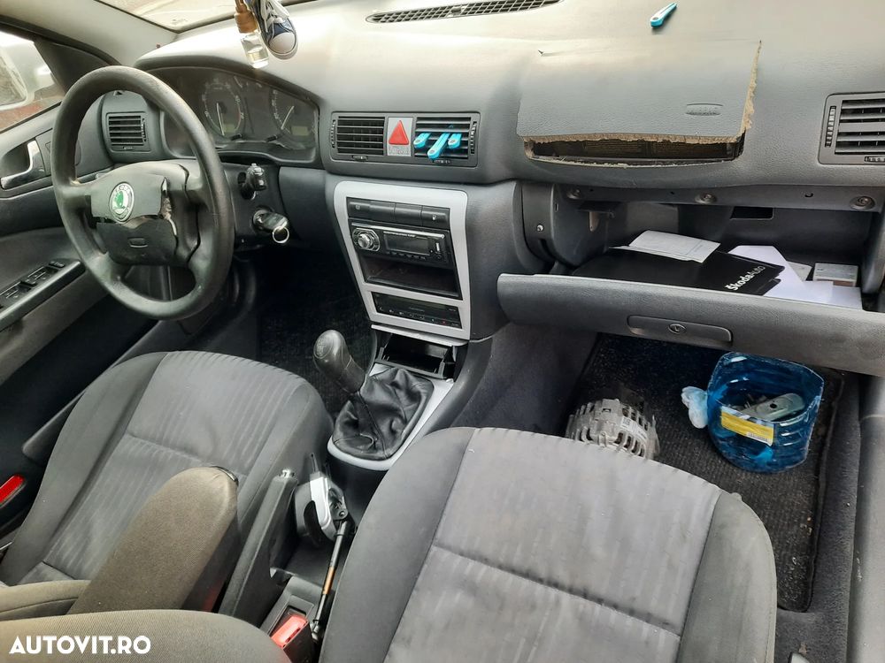 Dezmembrez Skoda Octavia 1, 1.6 Benzina 2001 - 7