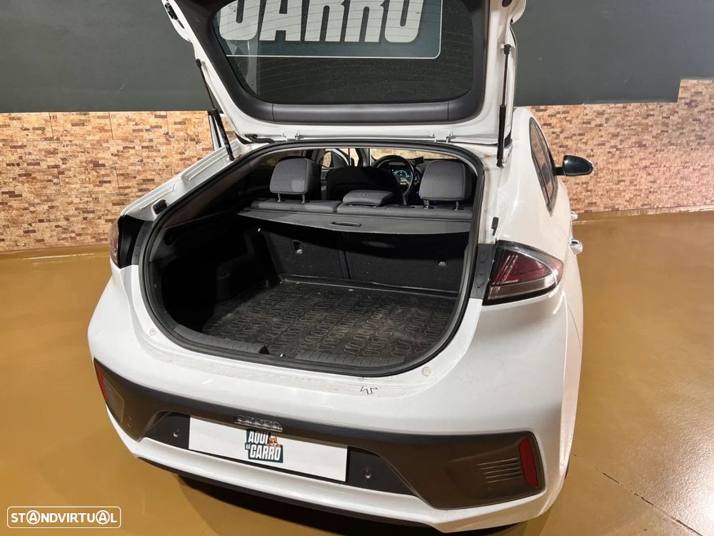 Hyundai IONIQ 1.6 GDI PHEV — fotografia 16