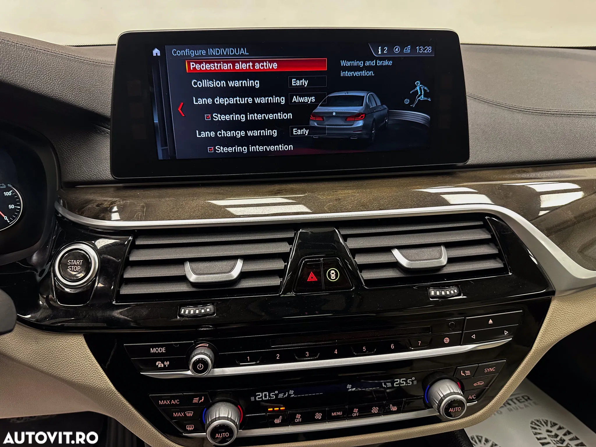 BMW Seria 5 530e Aut. Sport Line - 34