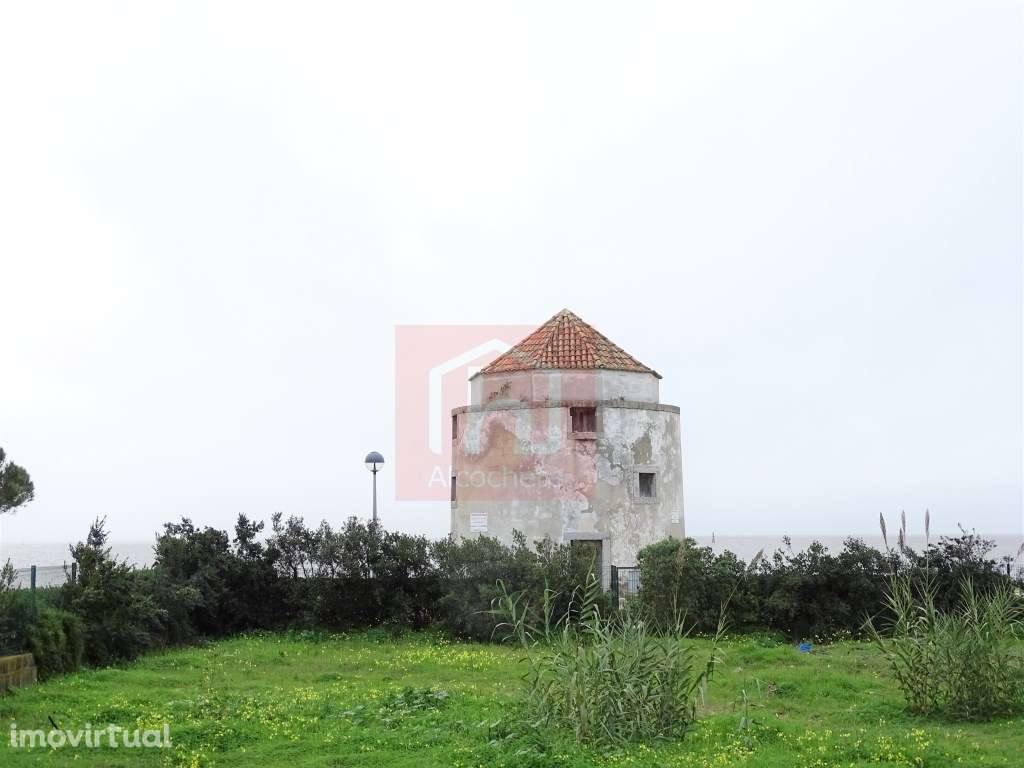Edifício habitacional e Moinho para recuperar em Alcochete - Grande imagem: 5/31