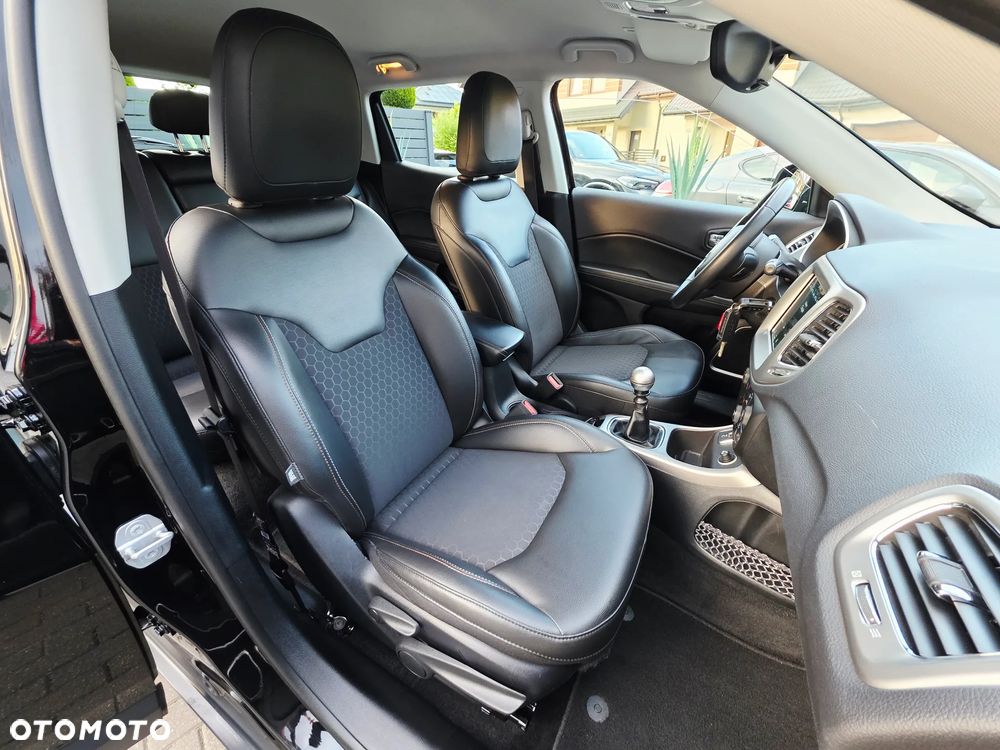 Jeep Compass 1.6 MultiJet Longitude - 32